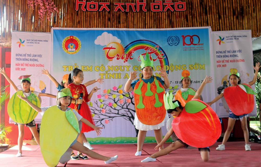 Góp phần ngăn dòng bỏ học