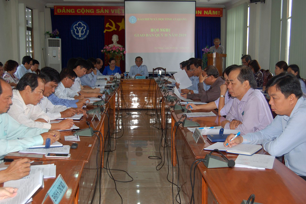 Tăng tốc hoàn thành hệ thống các chỉ tiêu bảo hiểm xã hội, bảo hiểm y tế, bảo hiểm tai nạn Tăng tốc hoàn thành hệ thống các chỉ tiêu bảo hiểm xã hội, bảo hiểm y tế, bảo hiểm tai nạn