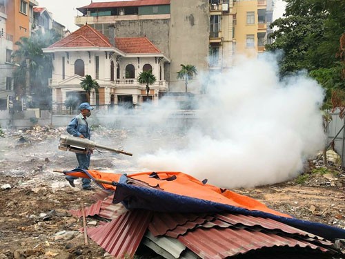 Lo "vỡ trận" dịch sốt xuất huyết