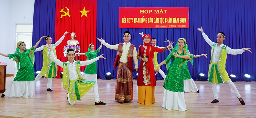 Mừng Tết Roya Haji của đồng bào Chăm