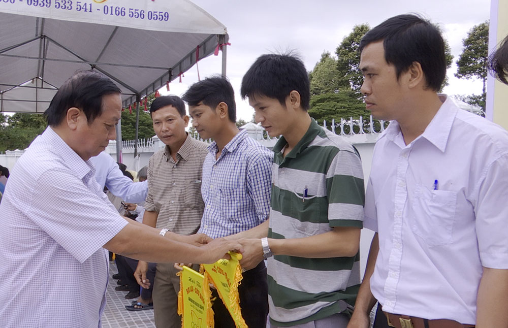 Tranh tài Hội thi bơi lội - cứu đuối huyện Châu Phú lần thứ IX - 2019