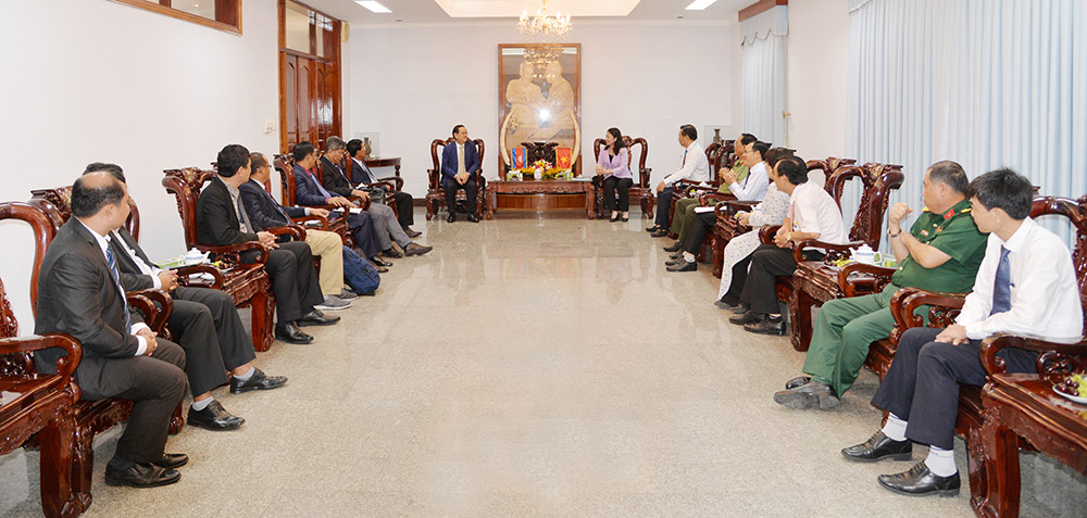 Bộ Nội vụ Vương quốc Campuchia thăm và làm việc tại An Giang