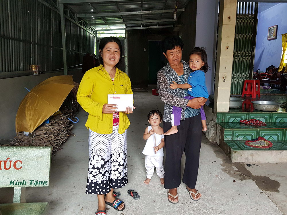 Thêm 1 triệu đồng hỗ trợ chị Néang Om Thêm 1 triệu đồng hỗ trợ chị Néang Om
