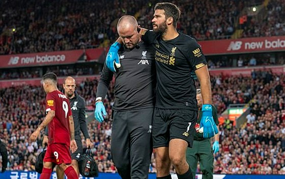 Liverpool thắng đậm ngày khai màn, nhưng mất mát cũng lớn