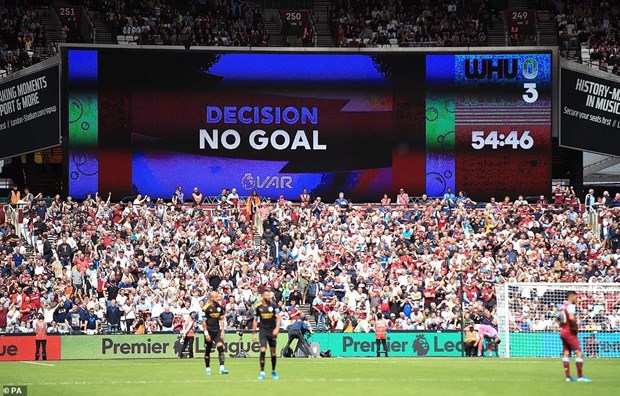 Manchester City thắng hủy diệt trong ngày mở màn Premier League