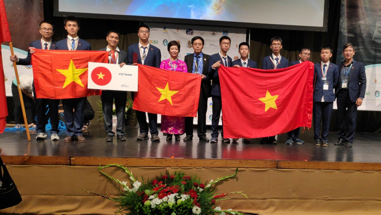 Việt Nam đoạt ba Huy chương Vàng Kỳ thi Olympic Quốc tế Thiên văn học và Vật lý thiên văn 2019