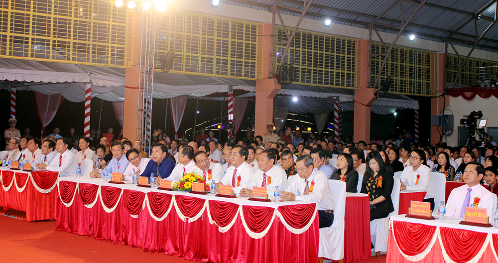 Tri ân những người có công đóng góp cho sự phát triển của huyện Thoại Sơn