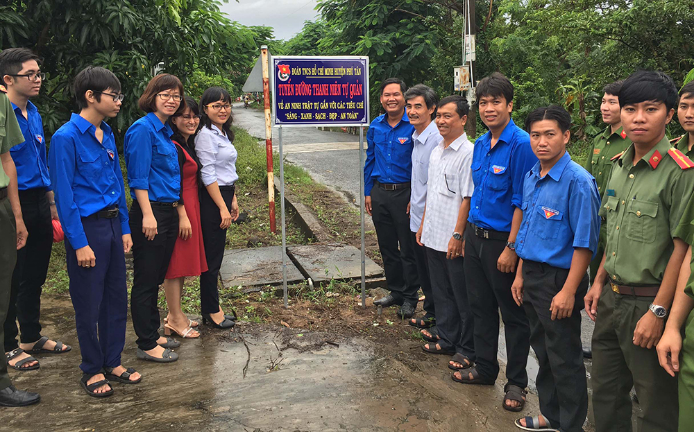 Sôi nổi chuỗi hoạt động “Hành quân xanh” và “Kỳ nghỉ hồng” tại Phú Tân Sôi nổi chuỗi hoạt động “Hành quân xanh” và “Kỳ nghỉ hồng” tại Phú Tân