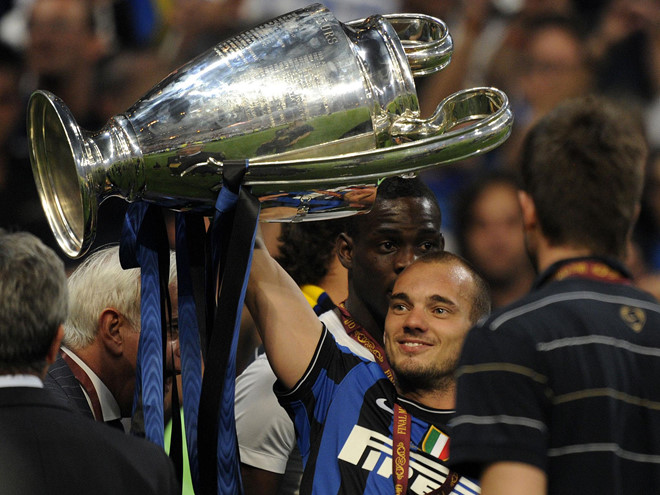 Người hùng bóng đá Hà Lan Sneijder giã từ sự nghiệp