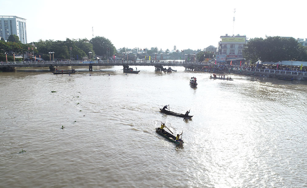 Sôi nổi, hấp dẫn Giải đua xuồng Báo An Giang lần thứ I-2019