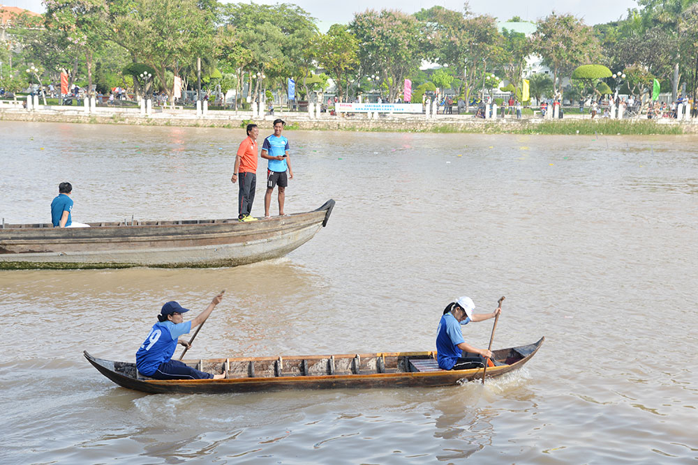 Sôi nổi, hấp dẫn Giải đua xuồng Báo An Giang lần thứ I-2019