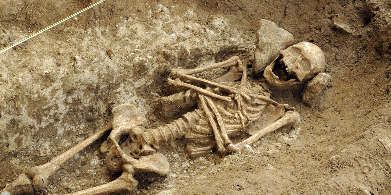 Phát hiện quách đá người Merovingian có niên đại 1.400 năm tại Pháp