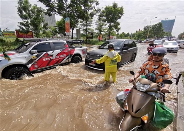 Chiều tối và đêm 19-8, mưa và dông bao trùm các khu vực trên cả nước