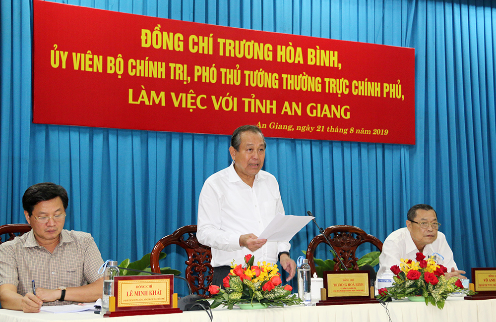 Phó Thủ tướng Thường trực Chính phủ Trương Hòa Bình: Sạt lở trên tuyến QL.91 là diễn biến thiên tai nguy hiểm… Phó Thủ tướng Thường trực Chính phủ Trương Hòa Bình: Sạt lở trên tuyến QL.91 là diễn biến thiên tai nguy hiểm…
