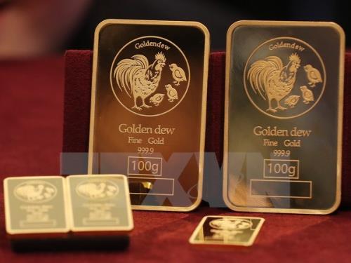 Vàng thế giới xuống giá giữa lúc thị trường chờ đợi biên bản cuộc họp của Fed