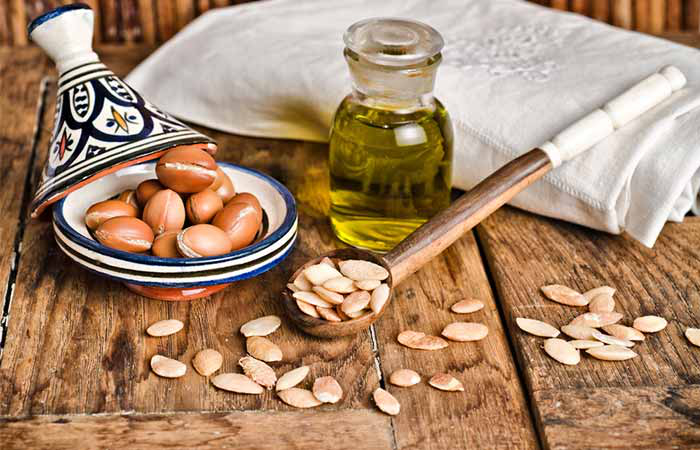 Tự làm mặt nạ thiên nhiên kiềm dầu cho tóc tại nhà