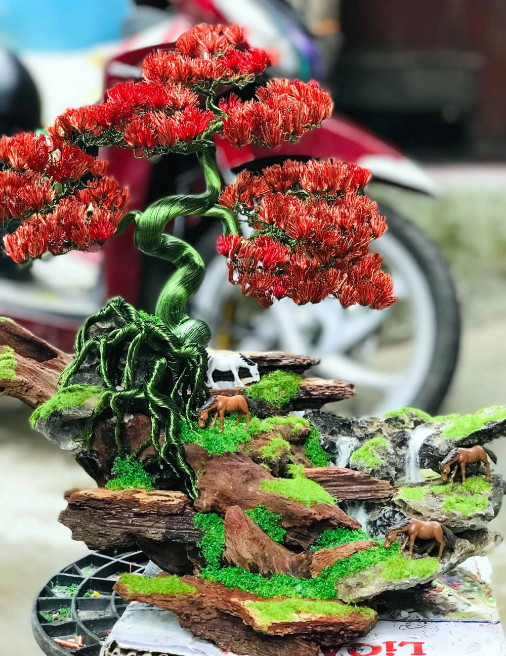 Độc đáo bonsai làm từ... dây đồng