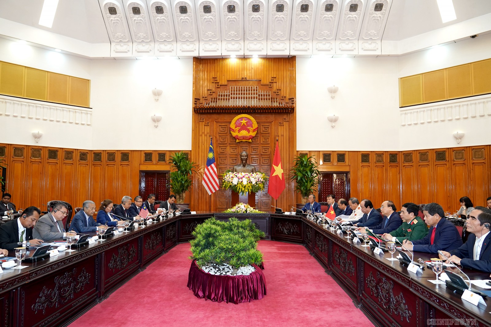 Thủ tướng Nguyễn Xuân Phúc hội đàm với Thủ tướng Malaysia