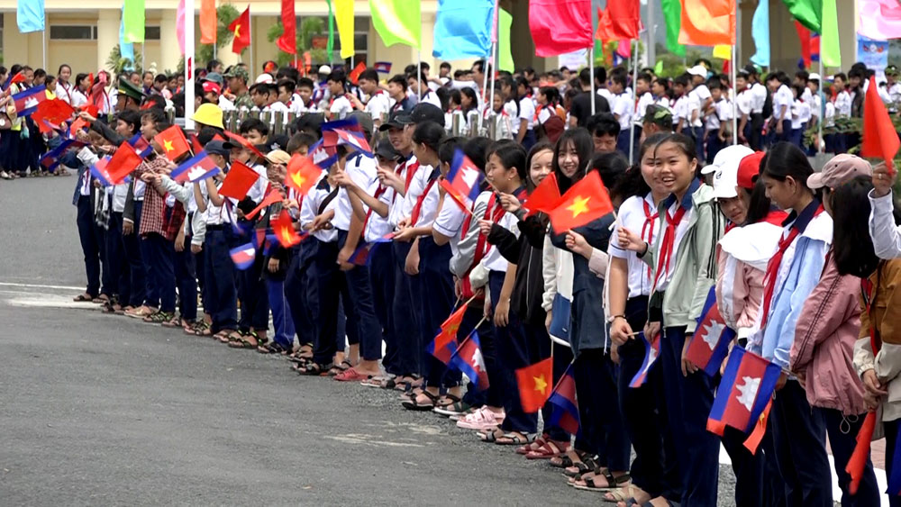 Nâng cao hiệu quả công tác phối hợp quản lý, bảo vệ biên giới Việt Nam -Campuchia