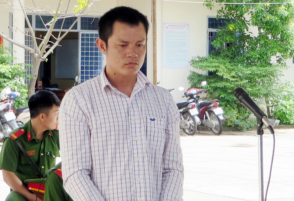 Say rượu gây rối, đập phá tài sản