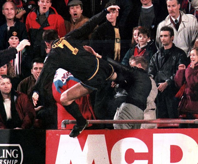 Huyền thoại Cantona được tặng Giải thưởng Chủ tịch UEFA