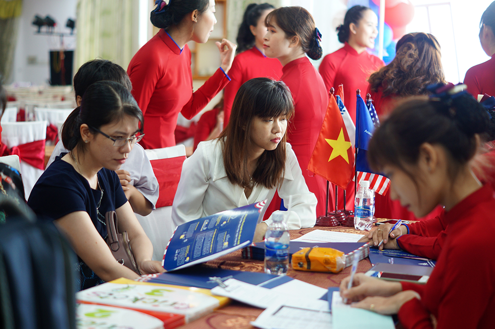 Hội thảo "Bảo vệ con khỏi xâm hại & Giáo dục kỹ năng sống" của Mầm non AAE TEXAS thu hút hơn 100 gia đình tham gia Hội thảo "Bảo vệ con khỏi xâm hại & Giáo dục kỹ năng sống" của Mầm non AAE TEXAS thu hút hơn 100 gia đình tham gia
