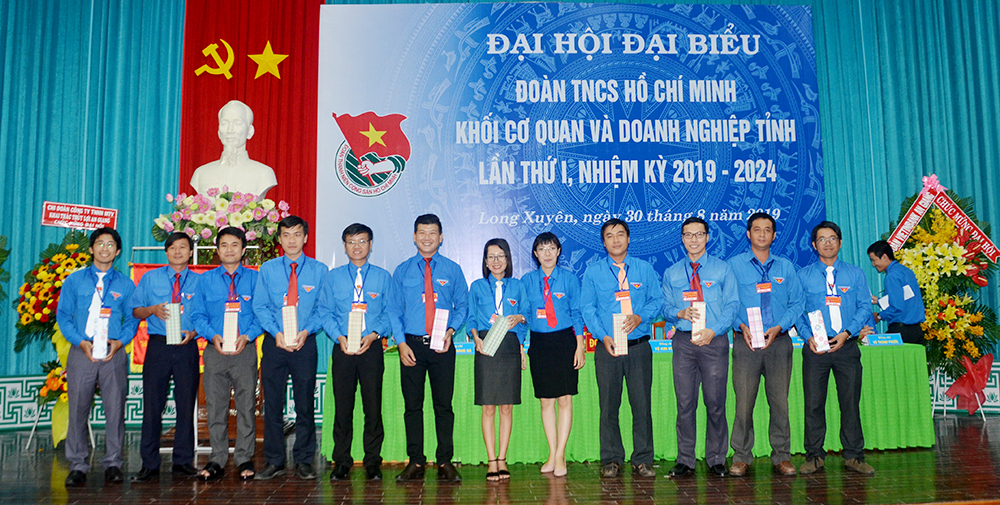 Đại hội lần thứ I (nhiệm kỳ 2019 – 2024) Đoàn TNCS Hồ Chí Minh Khối các Cơ quan và Doanh nghiệp tỉnh kết thúc thành công tốt đẹp Đại hội lần thứ I (nhiệm kỳ 2019 – 2024) Đoàn TNCS Hồ Chí Minh Khối các Cơ quan và Doanh nghiệp tỉnh kết thúc thành công tốt đẹp