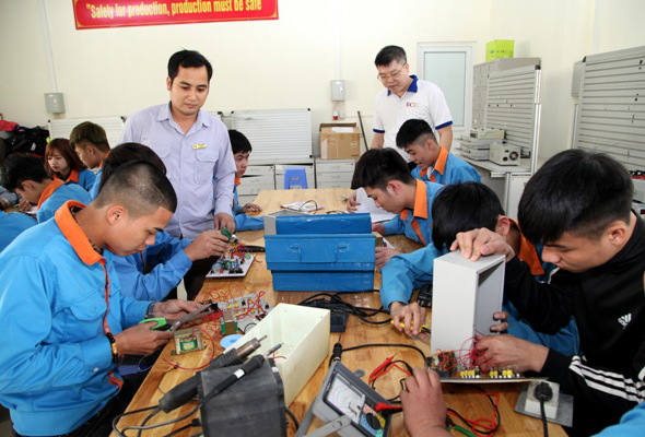 Lương giáo viên giáo dục nghề nghiệp cao nhất 11,92 triệu đồng