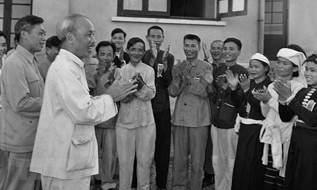 50 năm thực hiện Di chúc Bác Hồ: Giữ 'liêm' - cái gốc của người cán bộ