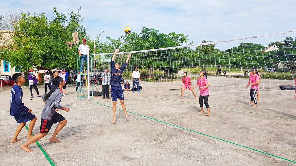 Chăm lo phát triển thể chất cho học sinh Chăm lo phát triển thể chất cho học sinh