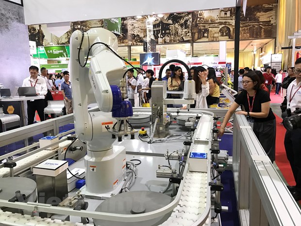 Hỗ trợ từ nhóm hàng chủ lực, xuất khẩu sau 8 tháng tăng 7,3%