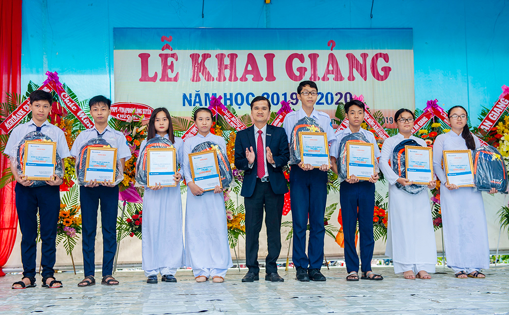 An Giang rộn ràng bước vào năm học mới 2019-2020 An Giang rộn ràng bước vào năm học mới 2019-2020