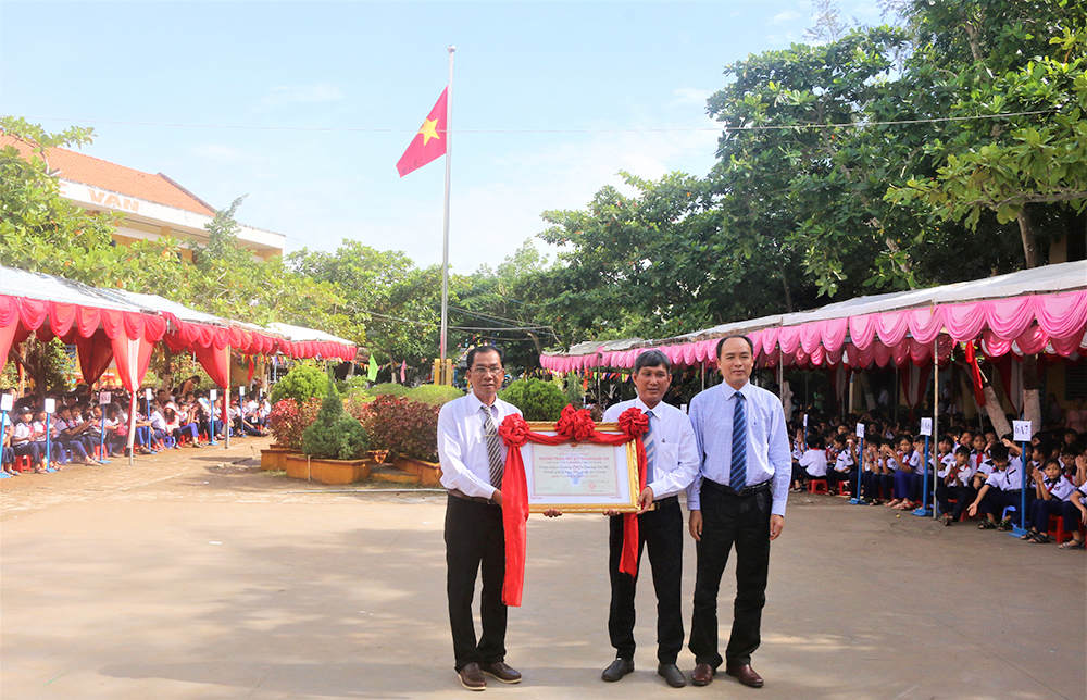 An Giang rộn ràng bước vào năm học mới 2019-2020 An Giang rộn ràng bước vào năm học mới 2019-2020