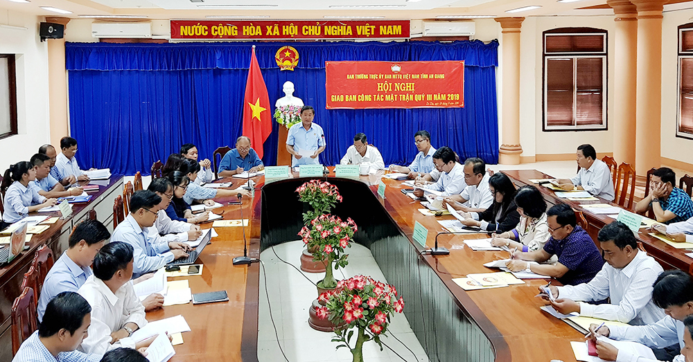 Phát động Tháng cao điểm “Vì người nghèo” Phát động Tháng cao điểm “Vì người nghèo”