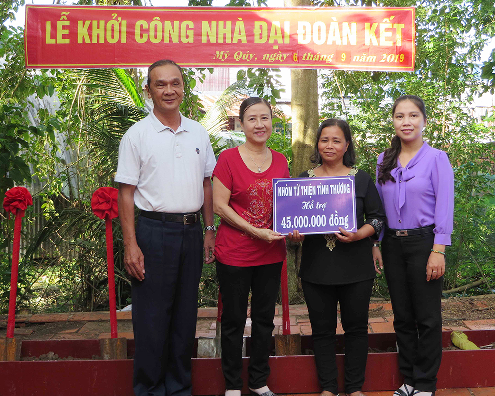 Phường Mỹ Quý: Khởi công xây dựng nhà Đại đoàn kết cho hộ cận nghèo Phường Mỹ Quý: Khởi công xây dựng nhà Đại đoàn kết cho hộ cận nghèo