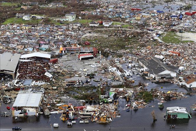 Bão Dorian đổ bộ Carolinas sau khi tàn phá Bahamas