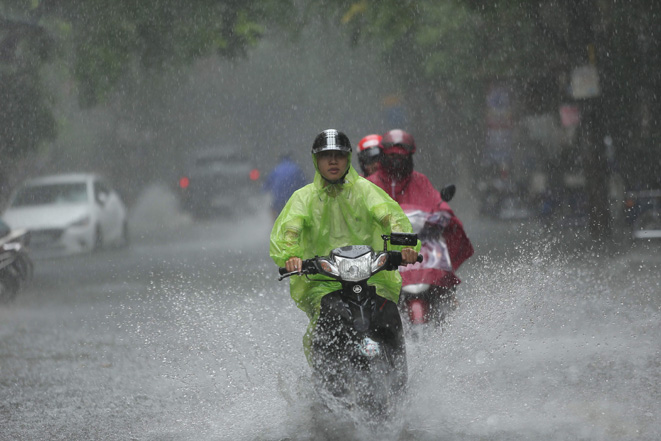 Thời tiết ngày 7-9: Vùng núi Bắc Bộ mưa dông, biển phía Nam gió mạnh và sóng lớn