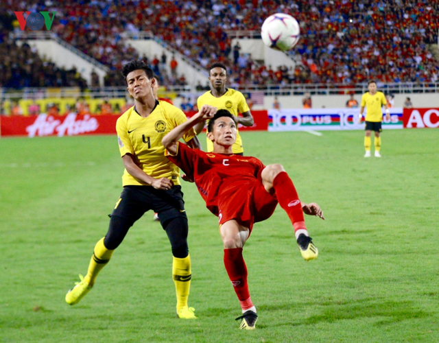 Hà Nội FC lần đầu hé lộ về đàm phán hợp đồng lịch sử Văn Hậu-Heereveen