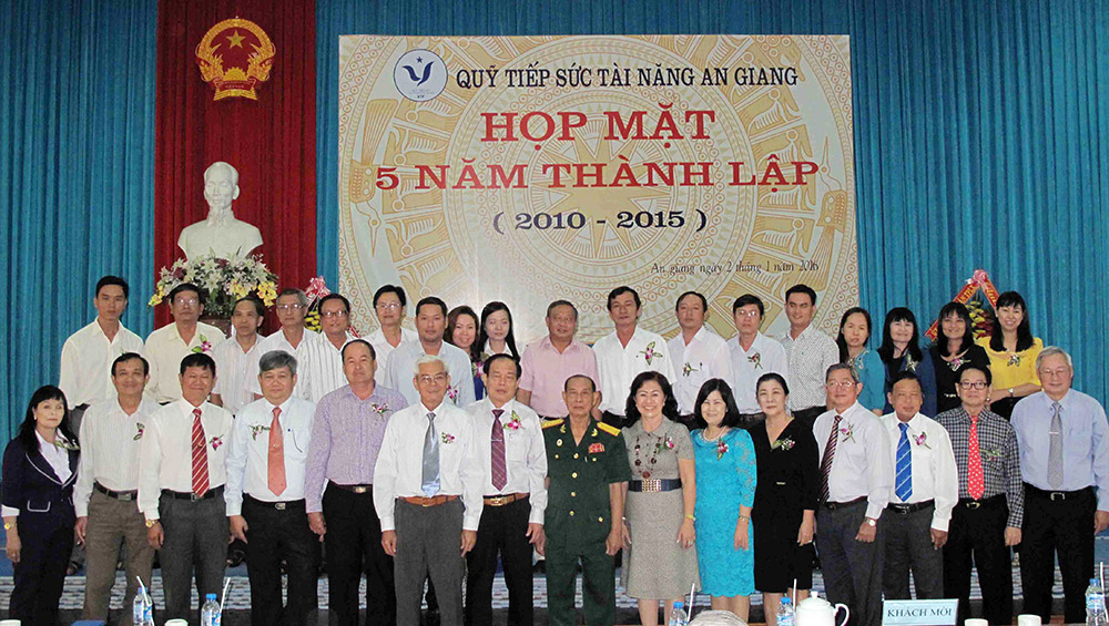 10 năm tiếp sức cho tài năng An Giang Quỹ Tiếp sức tài năng An Giang tổ chức kỷ niệm 5 năm thành lập quỹ