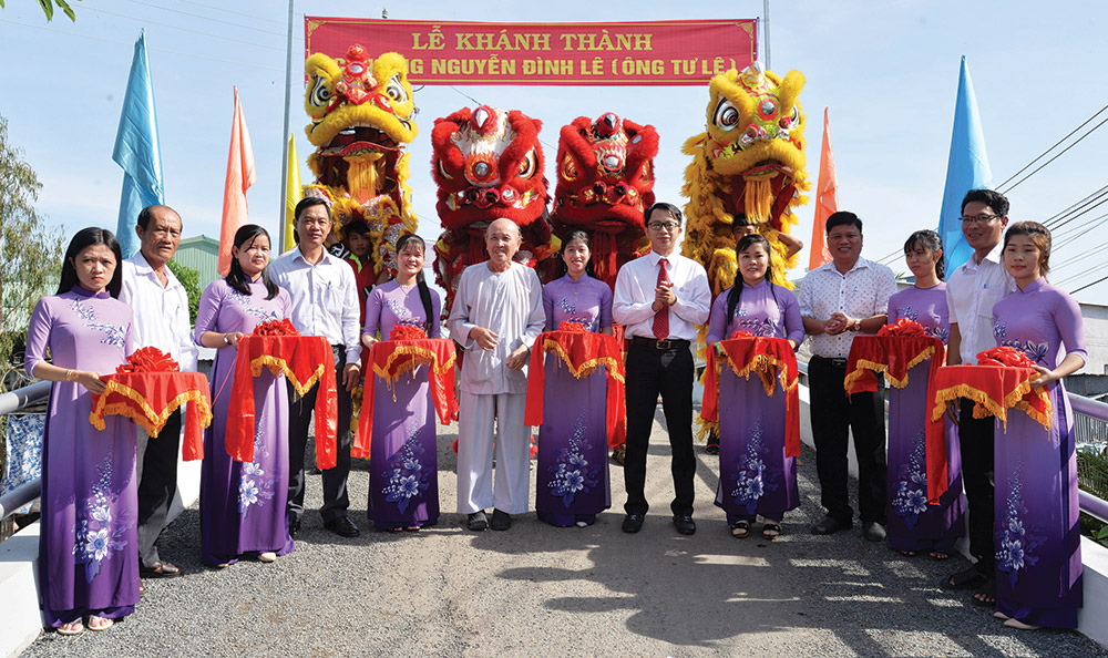 Nông dân Châu Thành sáng tạo, thi đua sản xuất-kinh doanh giỏi Khánh thành cầu nông thôn