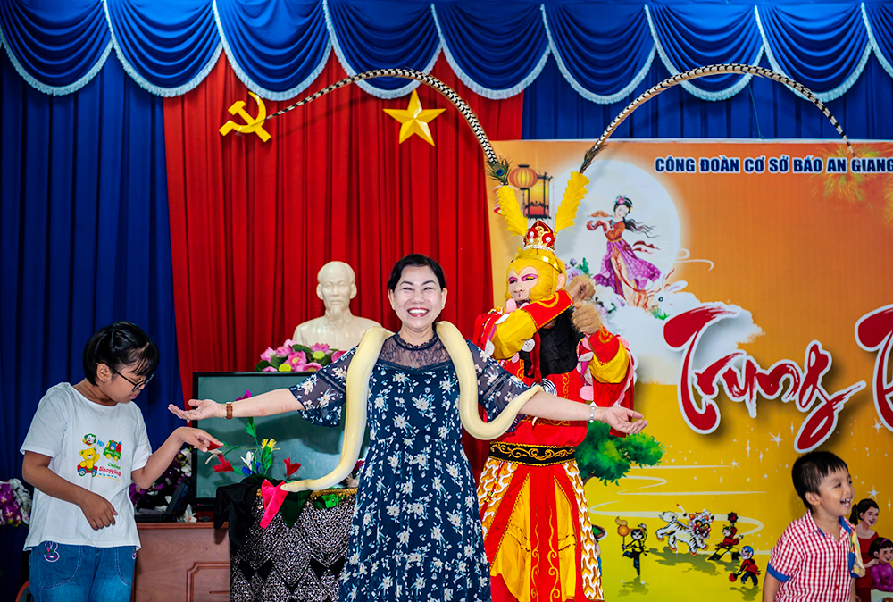 Nhiều hoạt động chăm lo Tết Trung thu cho trẻ em Nhiều hoạt động chăm lo Tết Trung thu cho trẻ em