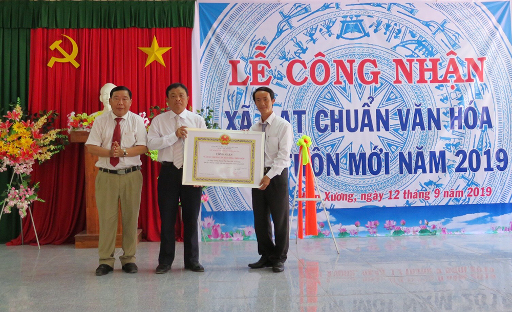 Công nhận xã Hiệp Xương đạt chuẩn văn hóa nông thôn mới Công nhận xã Hiệp Xương đạt chuẩn văn hóa nông thôn mới