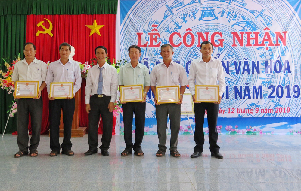 Công nhận xã Hiệp Xương đạt chuẩn văn hóa nông thôn mới Công nhận xã Hiệp Xương đạt chuẩn văn hóa nông thôn mới