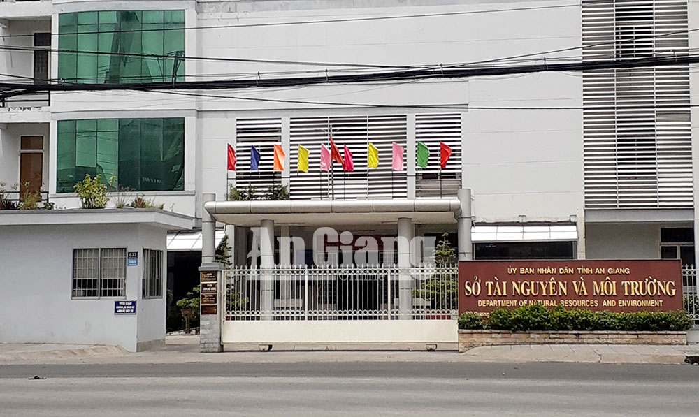 UBND tỉnh kỷ luật cảnh cáo Giám đốc Sở Tài nguyên và Môi trường tỉnh An Giang Trần Đặng Đức