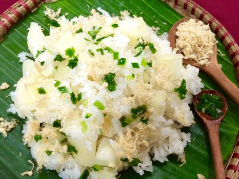Xôi sắn mỡ hành thơm ngon cho sáng mùa thu se lạnh