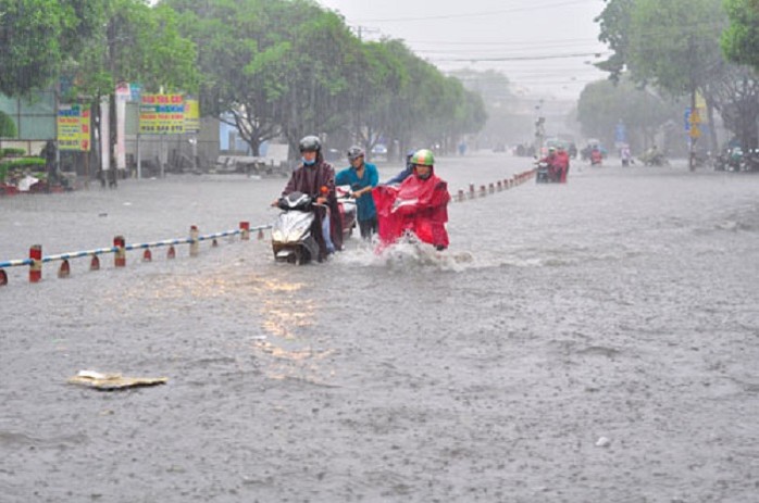 Áp thấp xuất hiện trên biển, Tây Nguyên và Nam Bộ tiếp tục mưa lớn