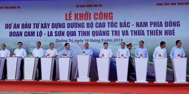 Khởi công dự án cao tốc đoạn Cam Lộ - La Sơn