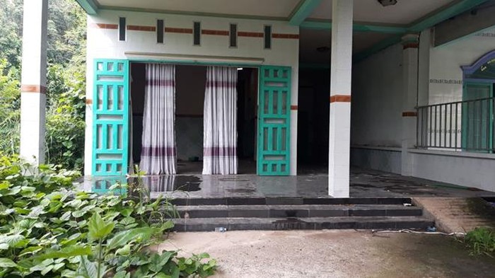 Thực nghiệm điều tra vụ giấu xác người trong bồn bê tông ở Bình Dương