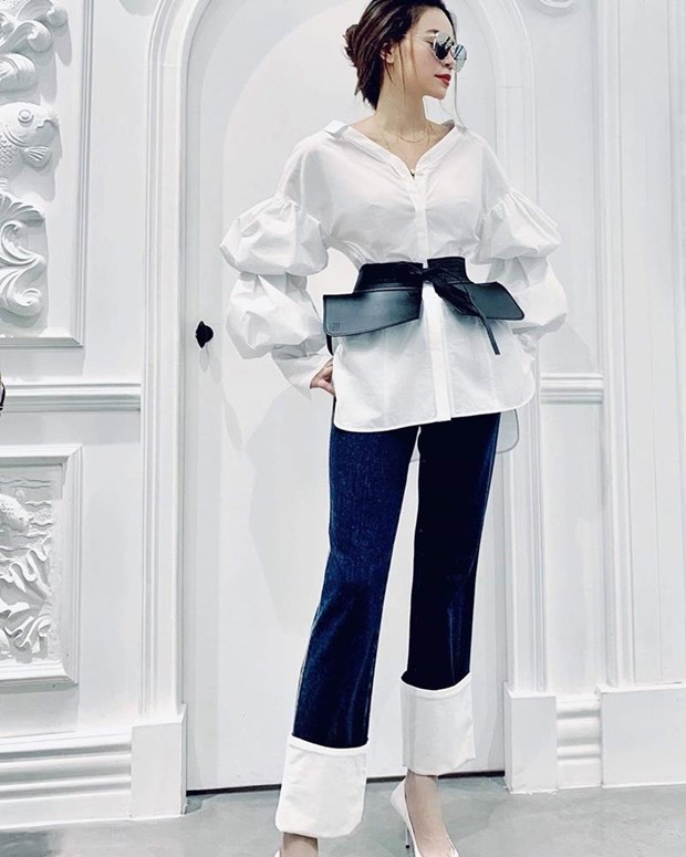 Học lỏm mẹo phối đồ, mix phụ kiện cực xinh của các sao Việt
