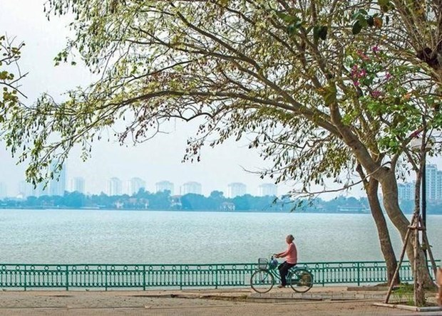 Miền Bắc nắng hanh mát mẻ, Nam Bộ chiều tối và đêm mưa dông